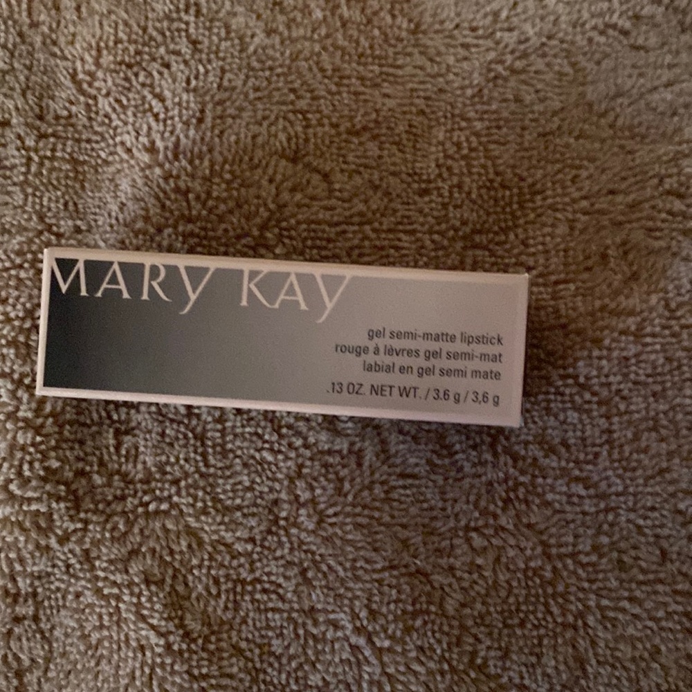 Mary Kay Gel Semi-Matte Lipstick (Midnight Red)